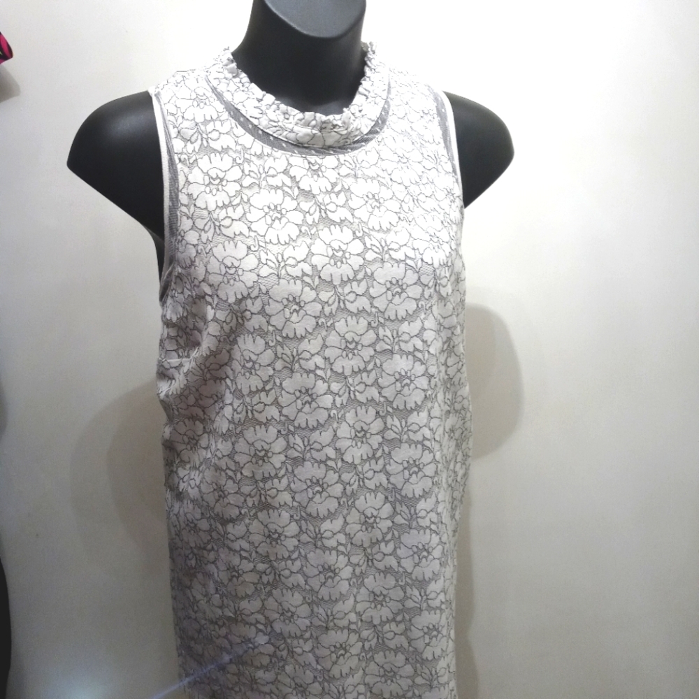 Torrid sleeveless blouse